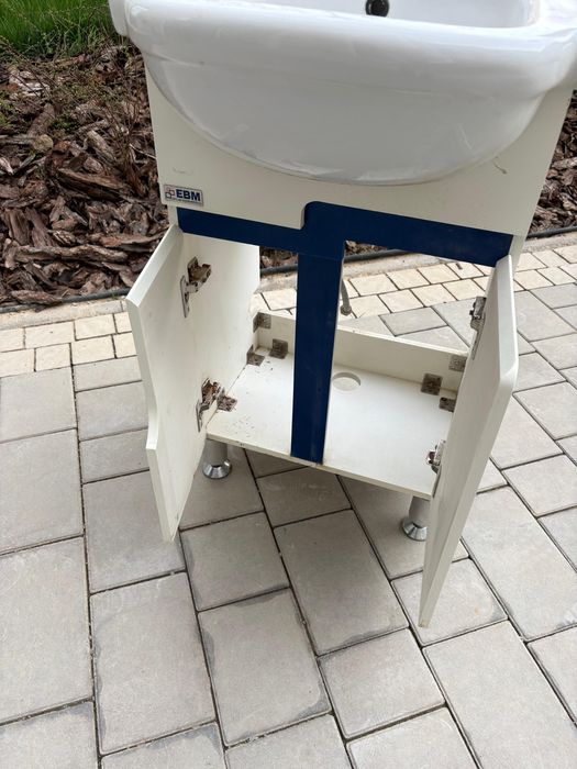 Литой унитаз и раковина продам