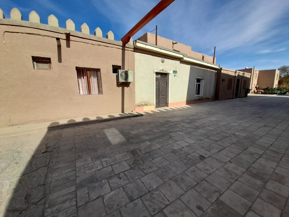 Xiva Ichan qal'ada 200kv joy sotiladi