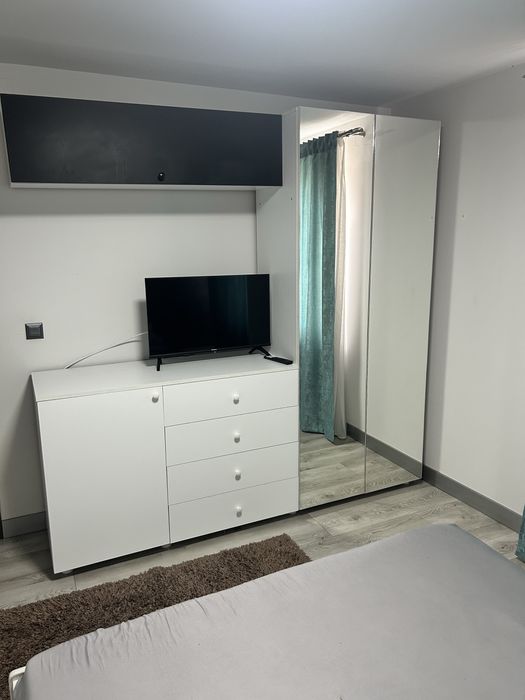 Inchiriez apartament