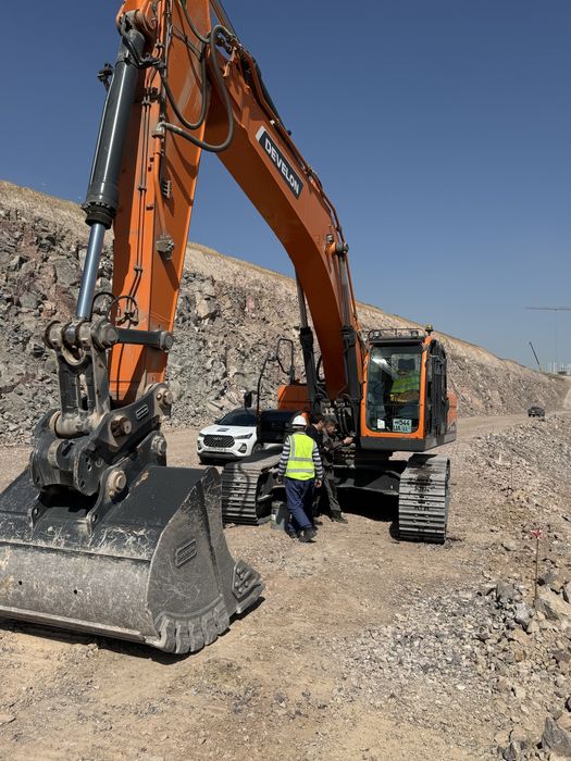 Аренда экскаваторов и спецтехники