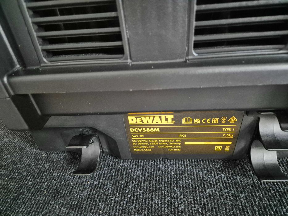 Dewalt aspirator industrial pe acumulator de 54V-DCV586M