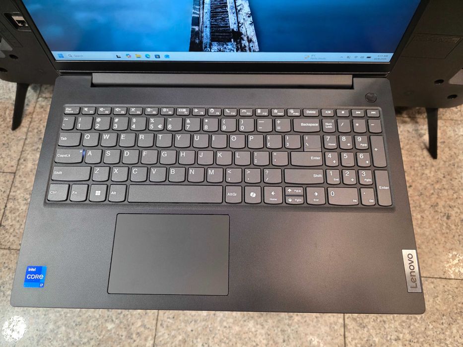 Hope Amanet P10/Laptop Lenovo V15 G5 IRL i7 13th 32GB RAM DDR5 SSD 1TB - NOU -