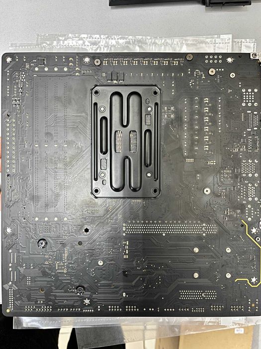 Матплата Gigabyte B650M Aorus Elite AX