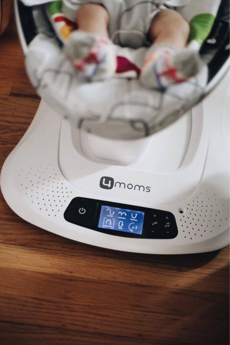 электронная люлька 4moms