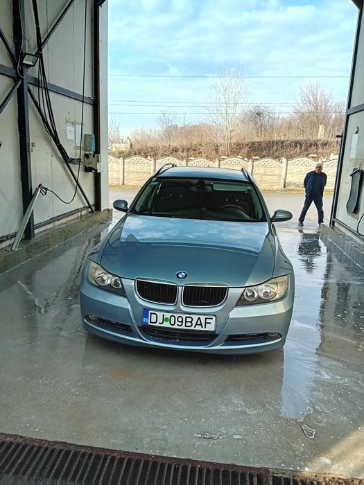 Vând sau schimb bmw e91 318