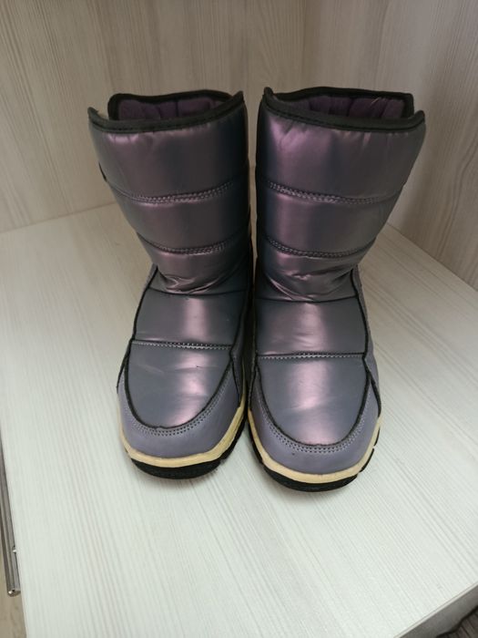 Продам зимнюю обувь