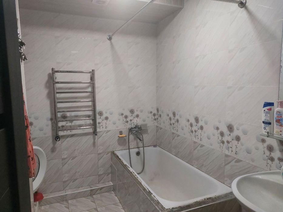 #127 Дружба народов продается квартира 2/9/9