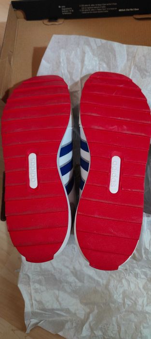 Нови оригинални Adidas мъжки маратонки