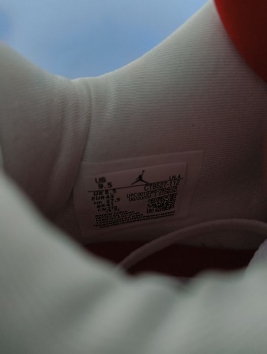 Jordan 4 metalic red ,43