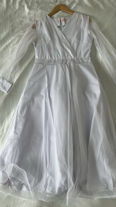 Белое платье