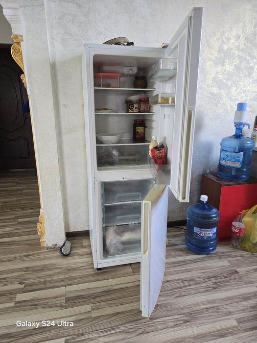 Холодильник двухкамерный