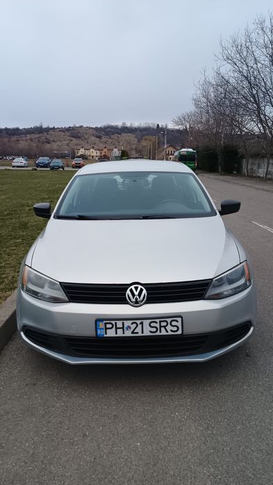 Vând vw jetta an 2011, 2.0 benzină, 240.000 km