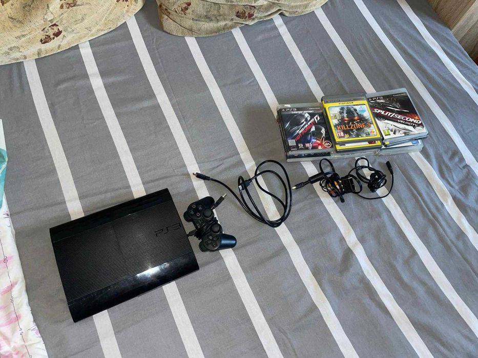 PlayStation 3 Super Slim(defect) + Controller Original + 13 Jocuri PS3 | GTA V, GTA IV, God of War, FIFA, etc.