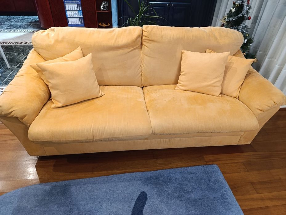 Разтегателен италиански диван