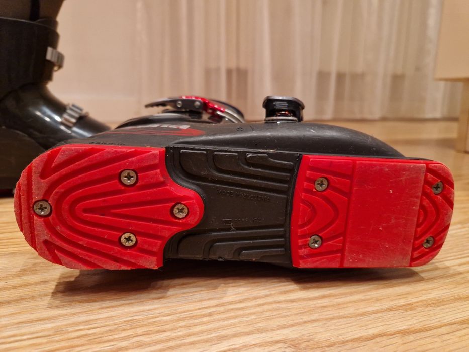 Продавам ски Volkl Racing 130см и Junior и ски обувки