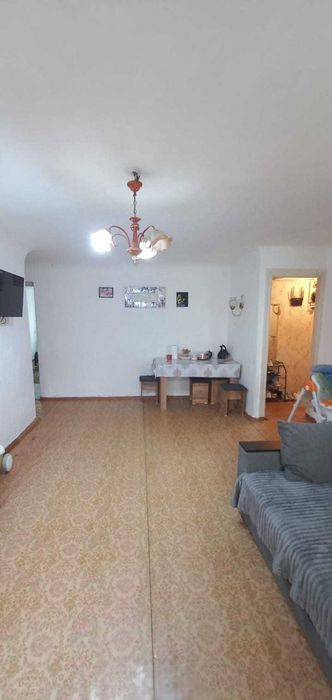 продам 3 комн квартиру в центре