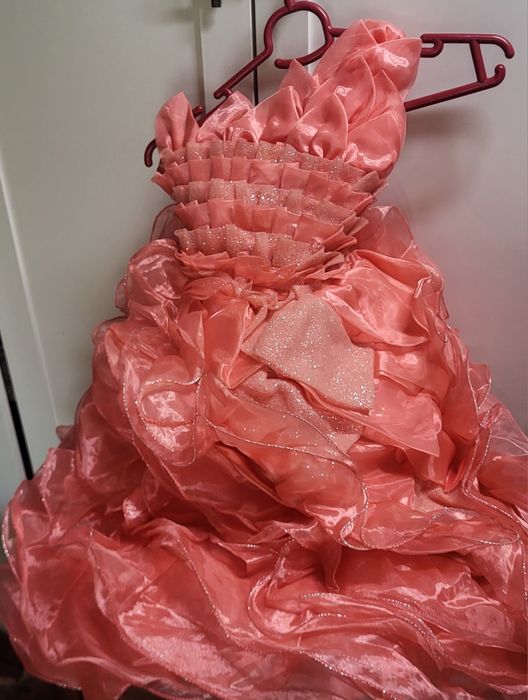 Платье на девочку от3 до 5 лет