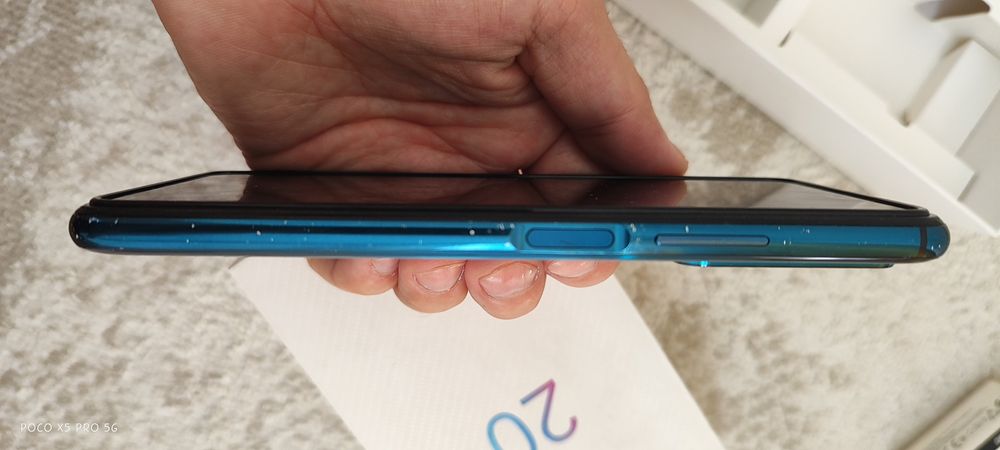 Honor 20 pro . 8/256 (Kirin 980-Mali G76 MP10)