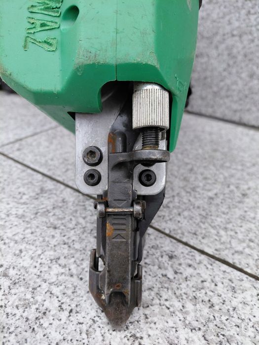 Hikoki NR 1890DBCL Пистолет за пирони