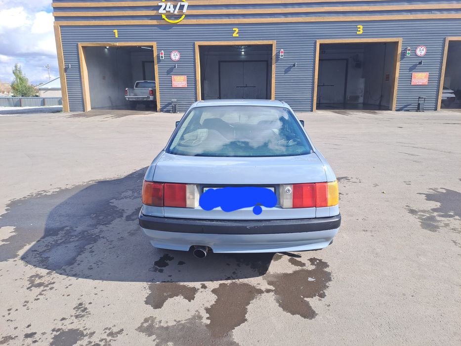 Продам ауди 80 1.8