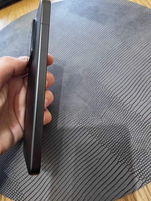Продавам Xiaomi 15 – 512 GB