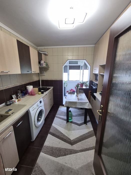 Apartament cu 2 camere decomandat zona Nicolina Catedrala Catolica