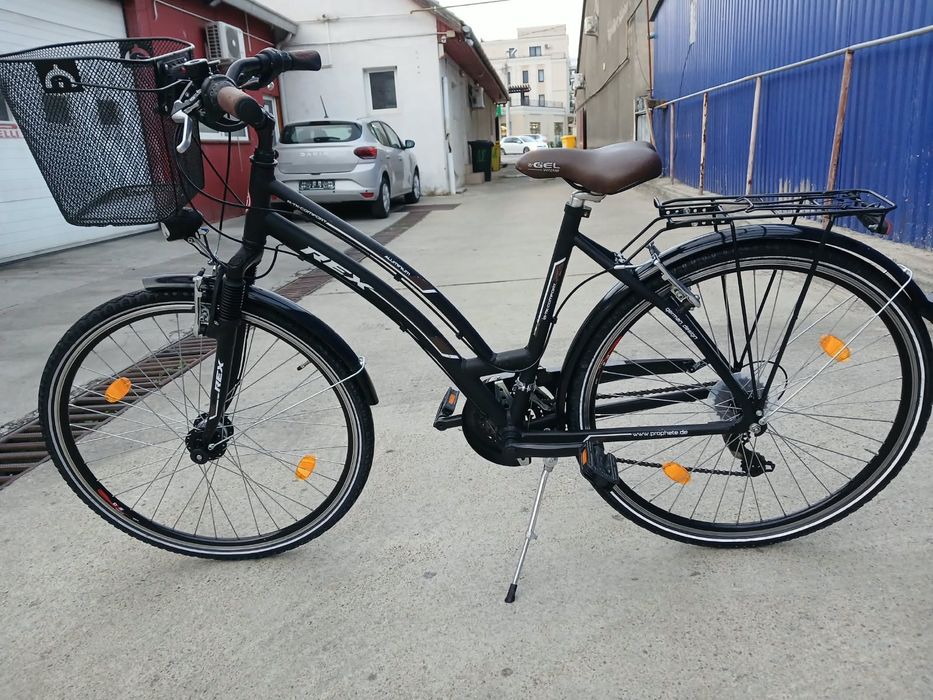Vând bicicleta din aluminiu pentru damă