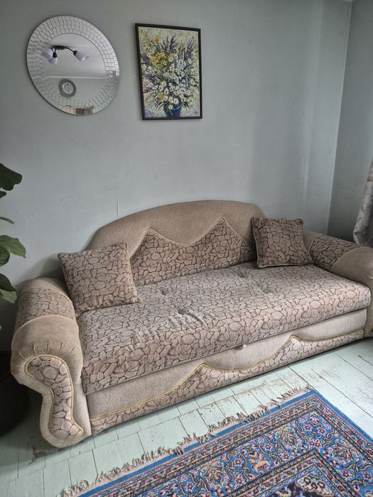 Продам диван, в хорошем состоянии.