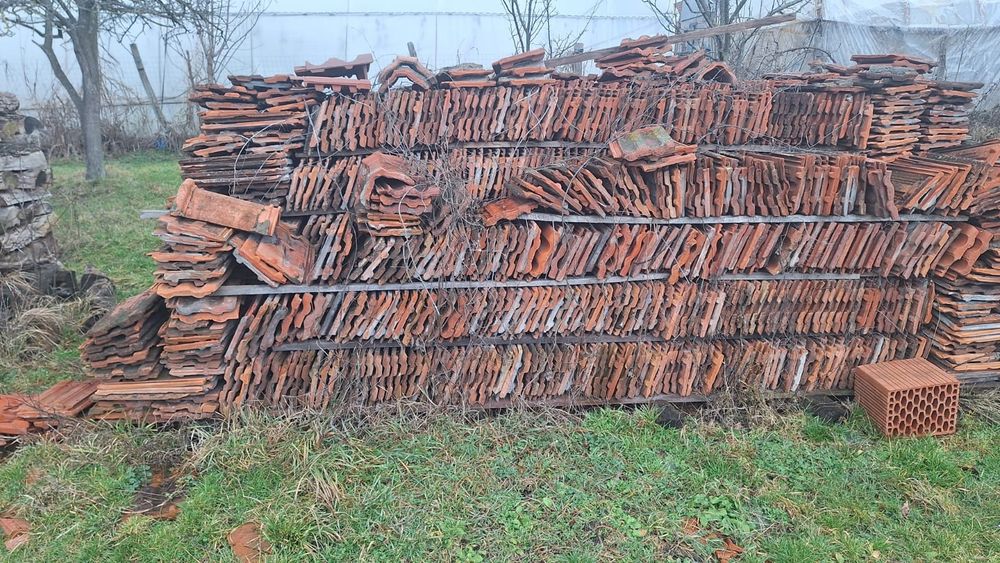 Țiglă  veche din demolari