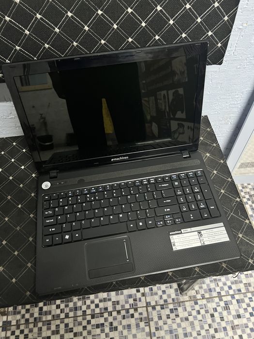Продам ноутбук emachines