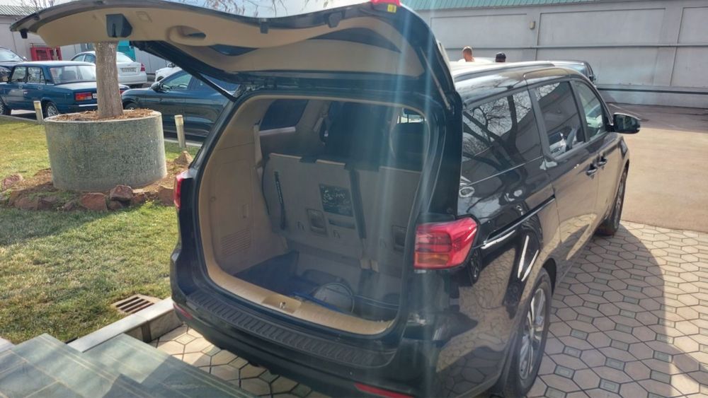 Поездка по Узбекистан автомобиль кия карнивал