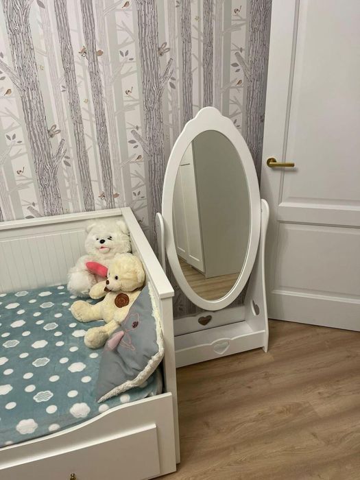 Зеркала в детскую.