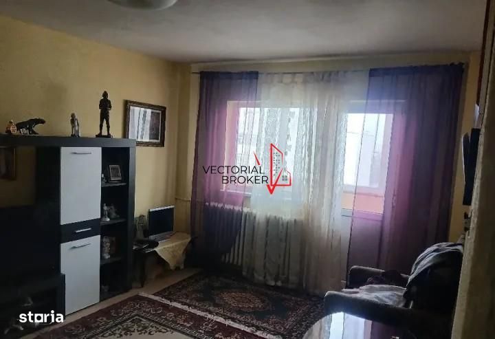 3 camere decomandate, 85mp, 2 bai, bloc 1979, Basarabia- Campia Libert — fotografia 1