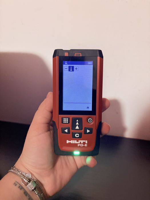 Vând telemetru laser profesional Hilti PD-E