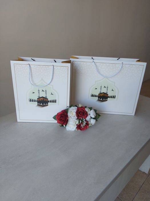 Коробка этикетка самоклейка подарочные пакеты