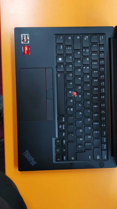 Laptop Lenovo Thinkpad E14 Gen 5 Radeon 7530