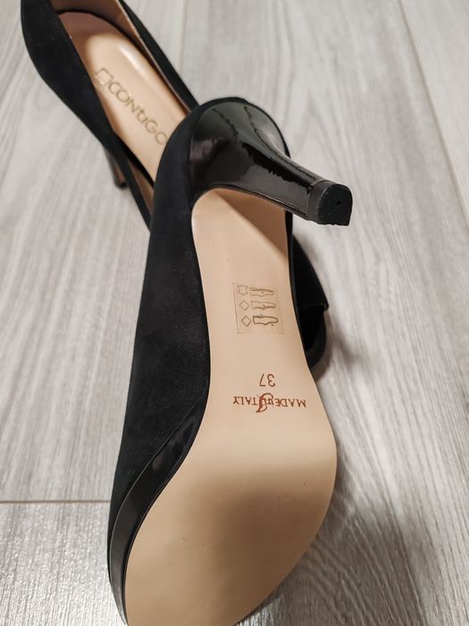 Vând pantofi piele