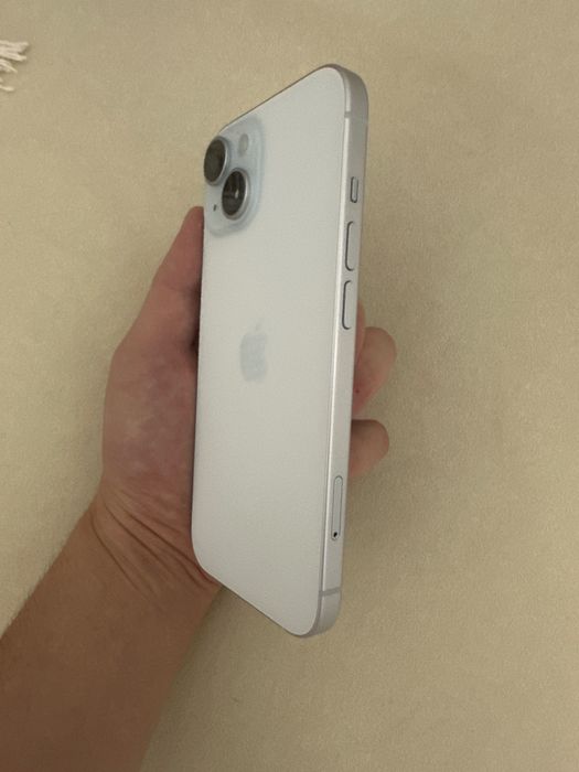 Iphone 15 светло голубой