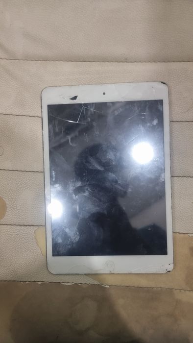 Это ipad tab 1 это не рабочий