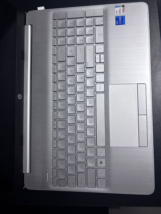 Laptop HP I7- Gen 11, 16 GB, SSD 1 TB