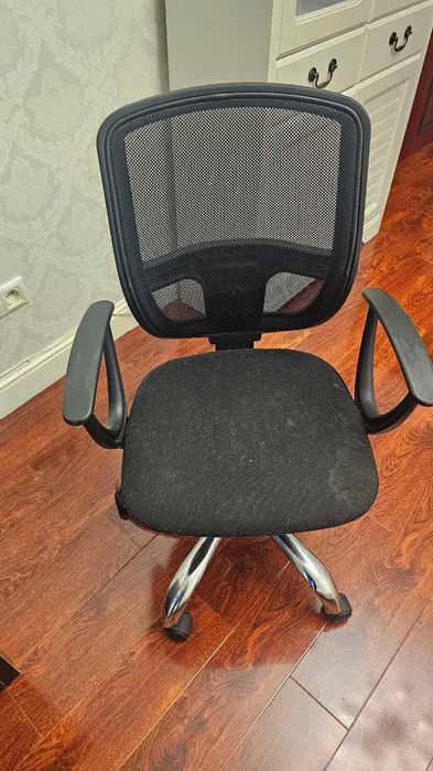 Продам компьютерное кресло