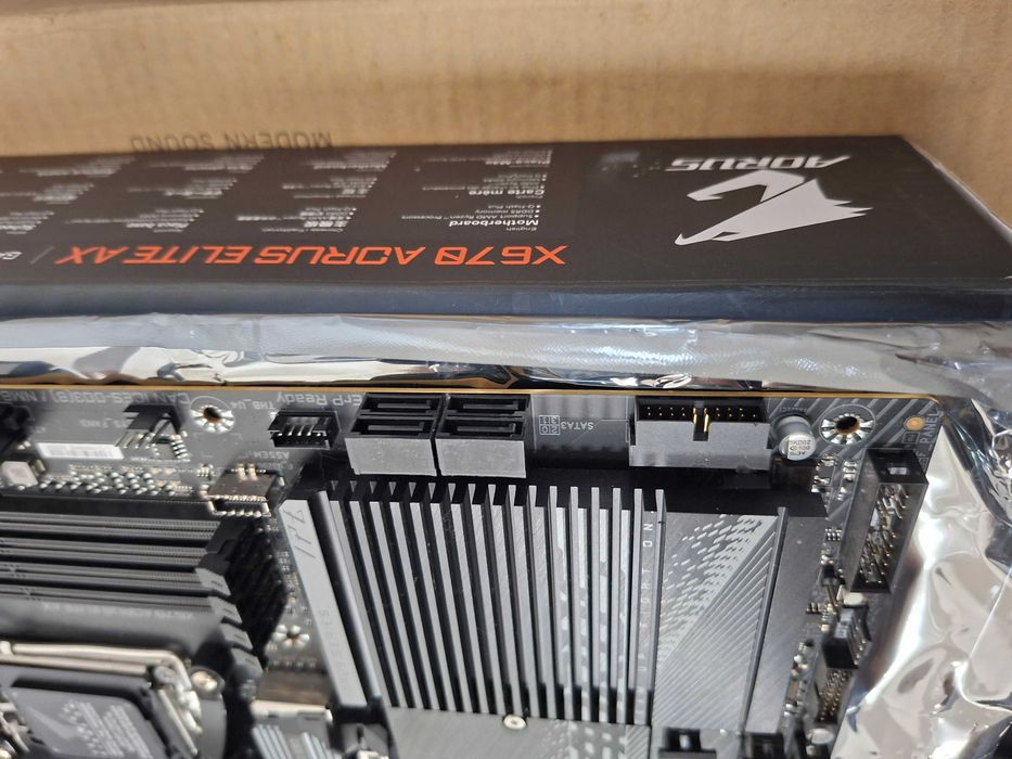 Placa de baza Gigabyte X670 AORUS ELITE AX, Socket AM5
