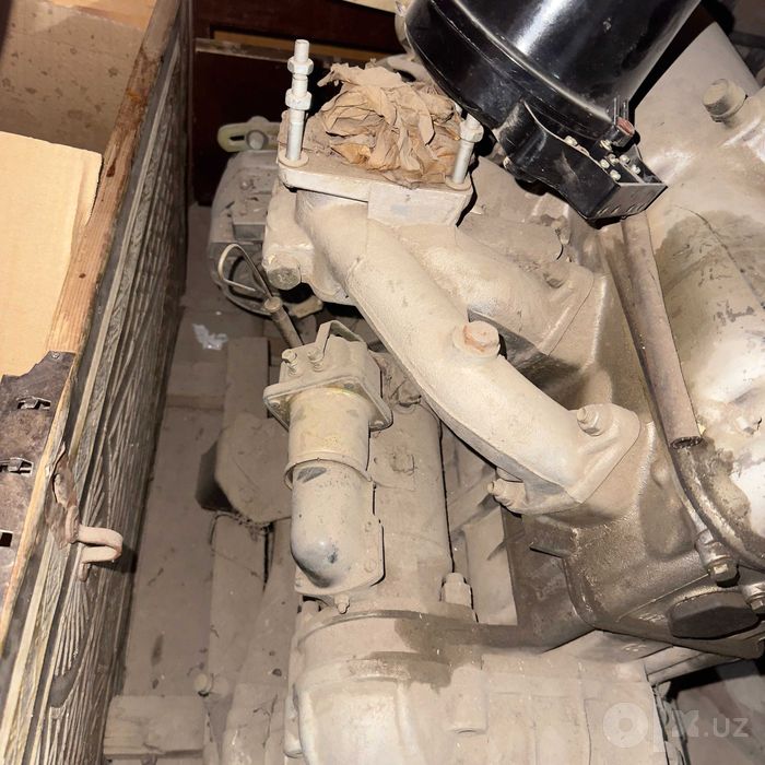 Moskvich 412 motor + korobka komplekt sotiladi