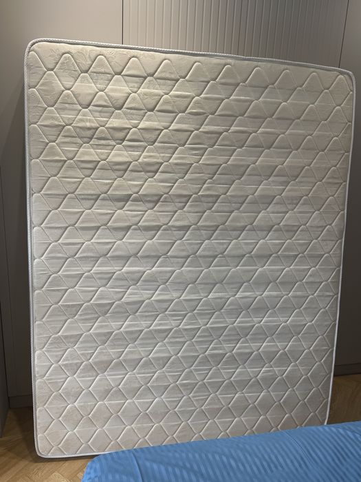 Продам матрас, самовывоз