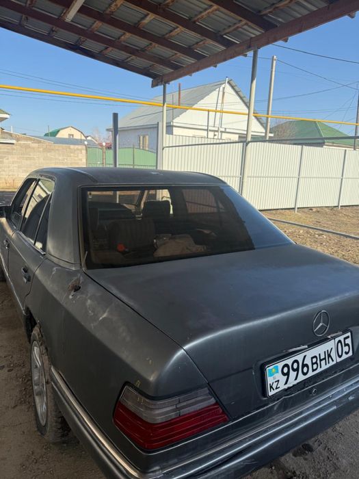 Мерседес е260 w124