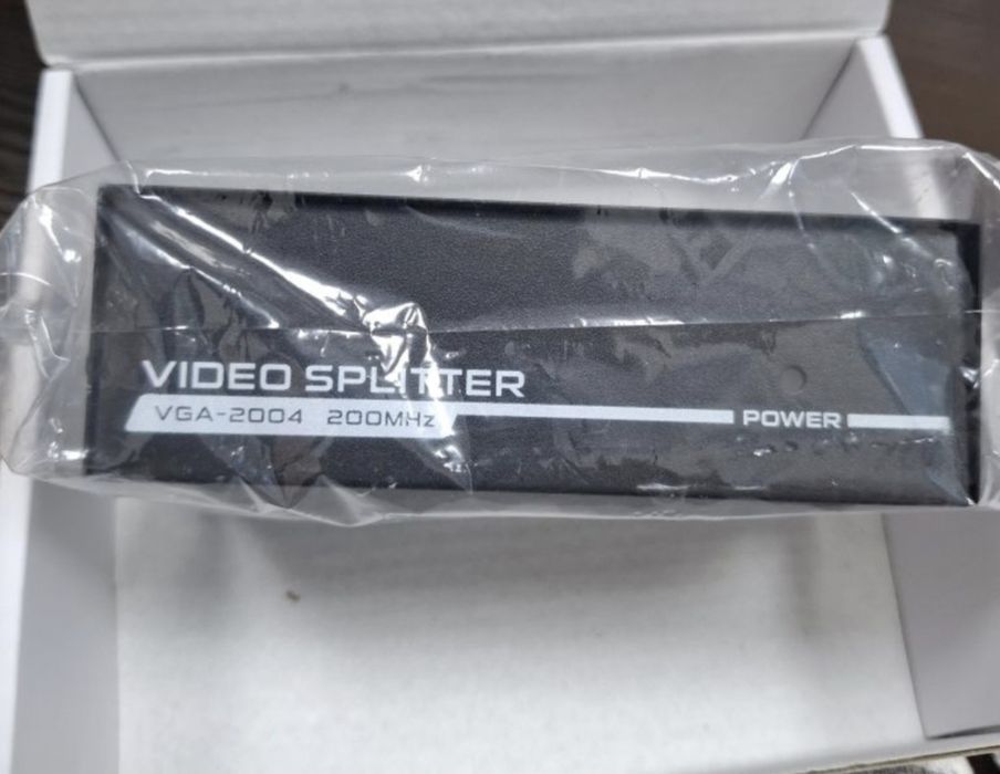 VGA splitter 4-port, VGA-2004, 200MHz