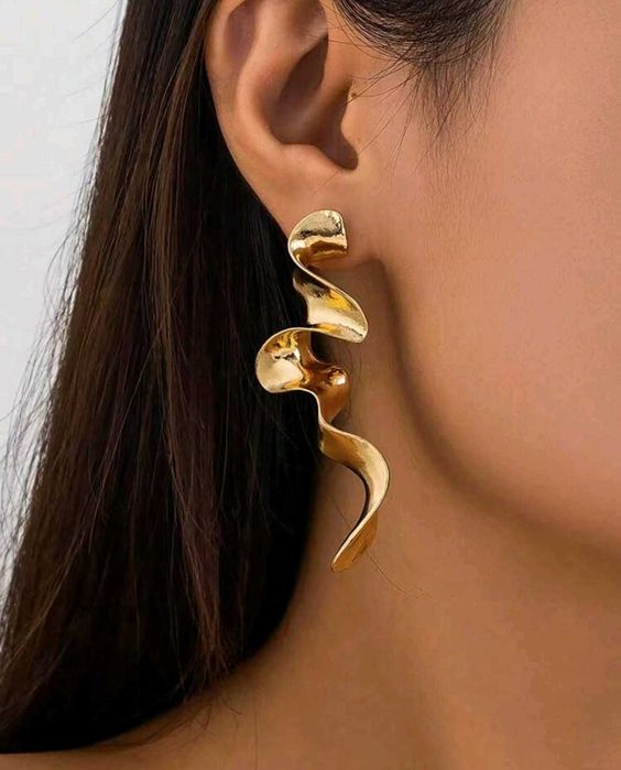 Обеци различни видове