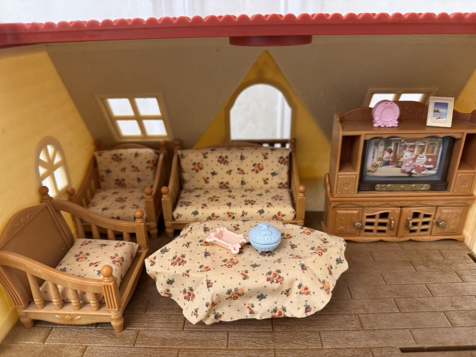 Домик Sylvanian Families с мебелью и животными