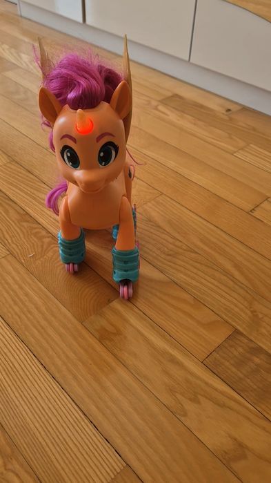 Figurina muzicala sing n skate Sunny, My Little Pony