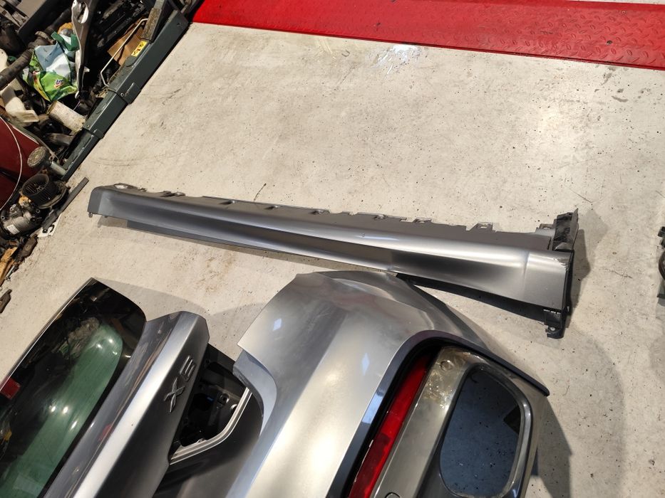 Bara spate M BMW X6 f16. Prag M. Haion BMW X6 F16. 2014-2019